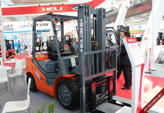 XE NÂNG 3 TẤN